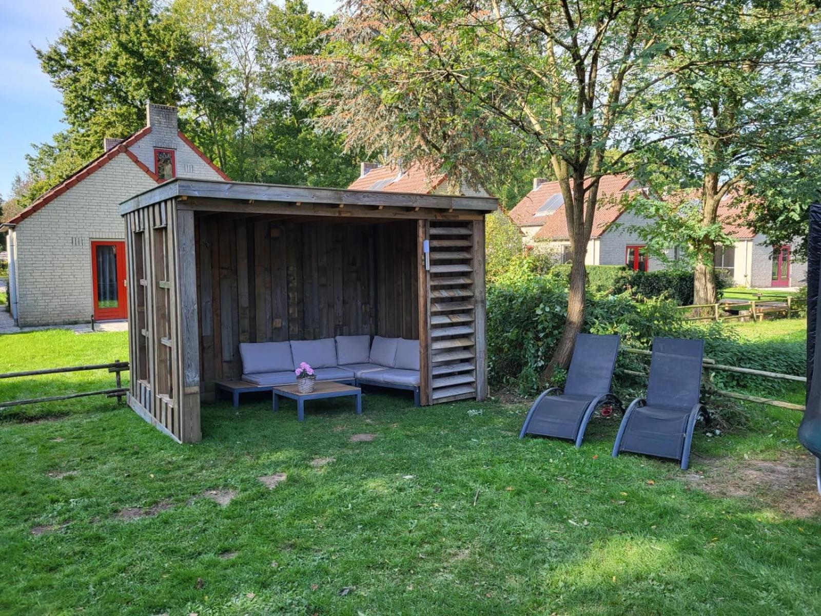 7 Person House With Garden, Firepit, Swimming Lake, Hammock, Child Friendly, In- And Outside Playground, Slide, And Great Coffee Ewijk Extérieur photo